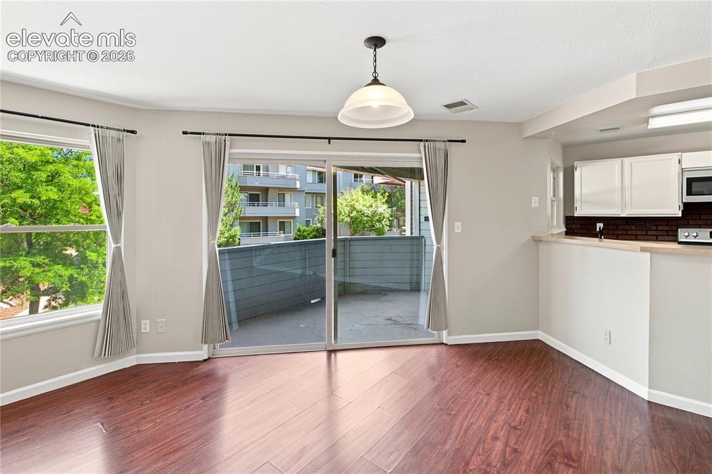 Image 8 of 26: Living Room