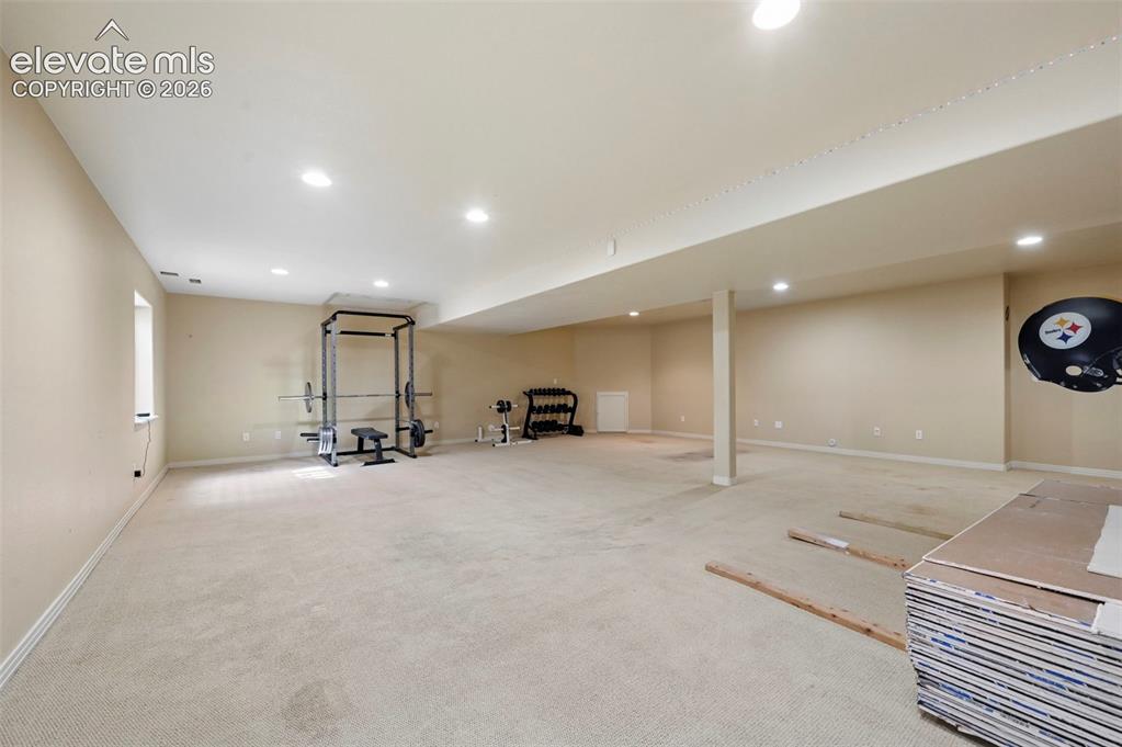 Image 21 of 45: Exercise Room