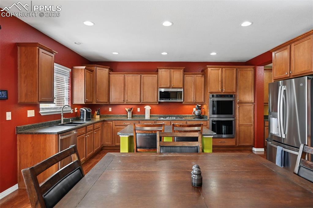 Image 3 of 38: Kitchen