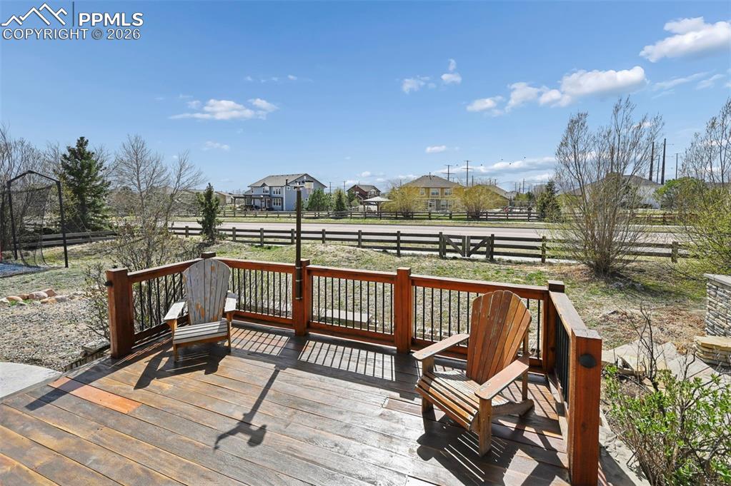 Image 31 of 38: Deck