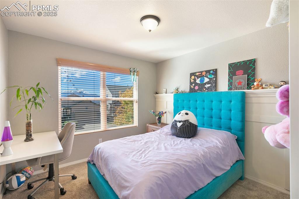 Image 33 of 44: Bedroom