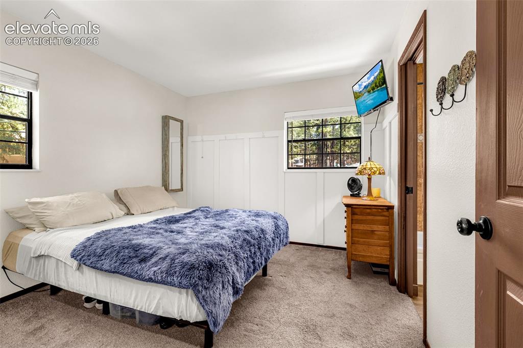 Image 15 of 45: Bedroom