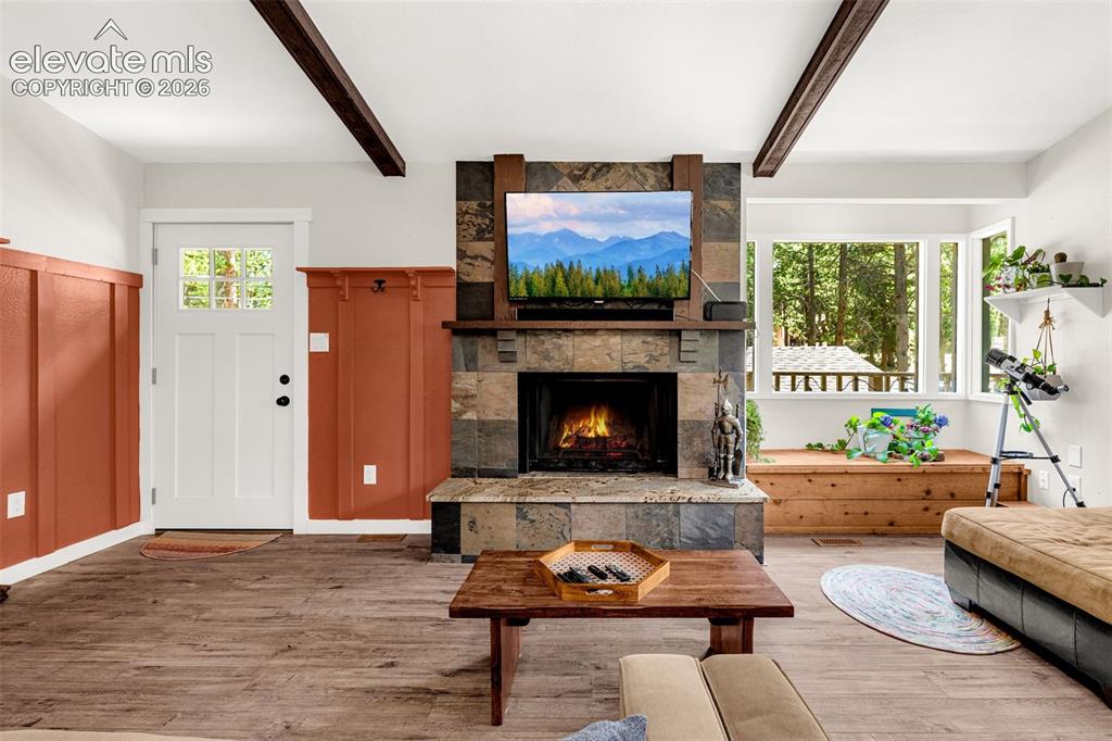 Image 8 of 45: Living Room