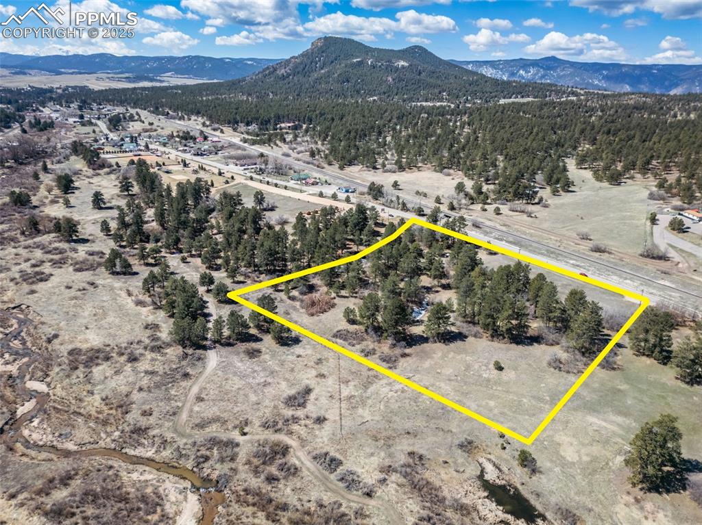 Image 4 of 13: Property Lines are Approximate and not a survey"