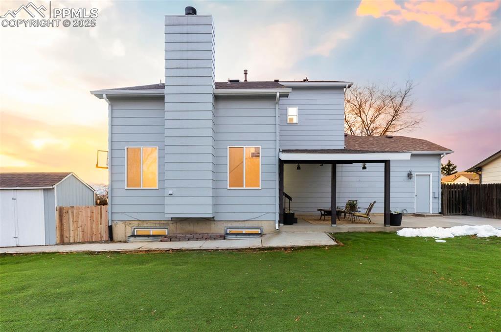 Image 29 of 39: Back of Structure