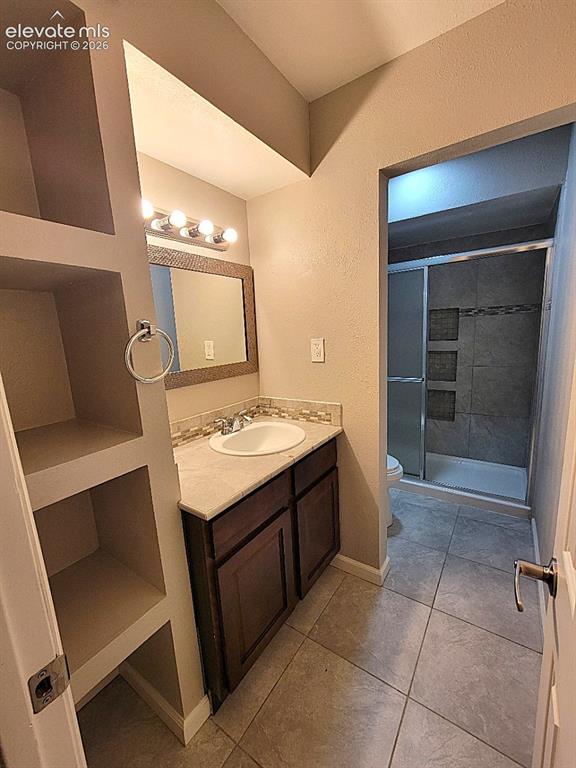 Image 21 of 26: Bathroom