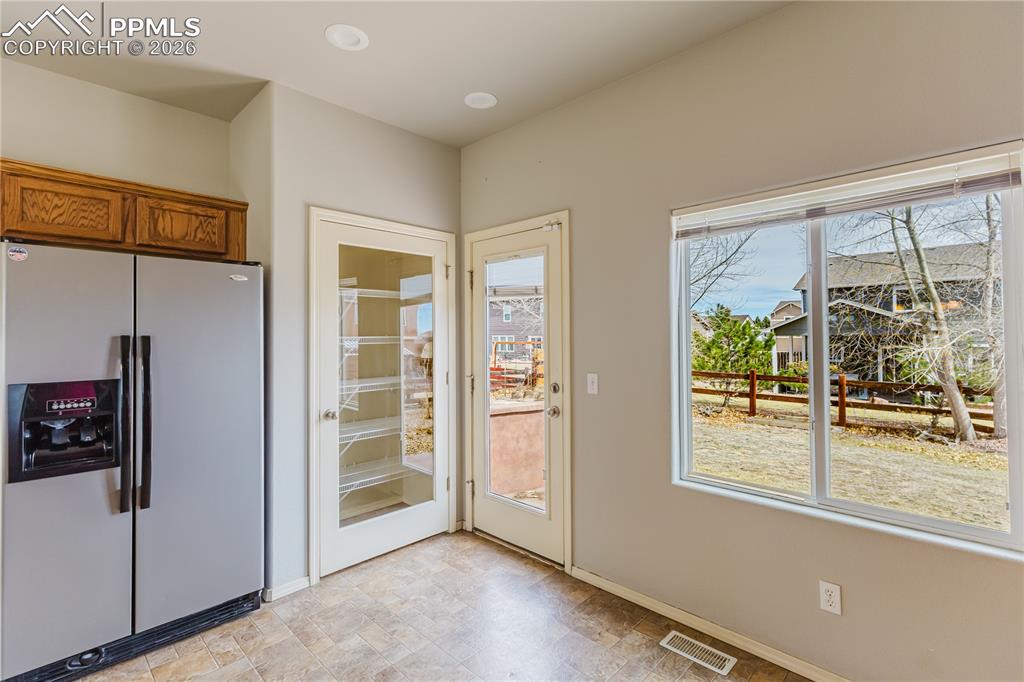 Image 7 of 37: Kitchen