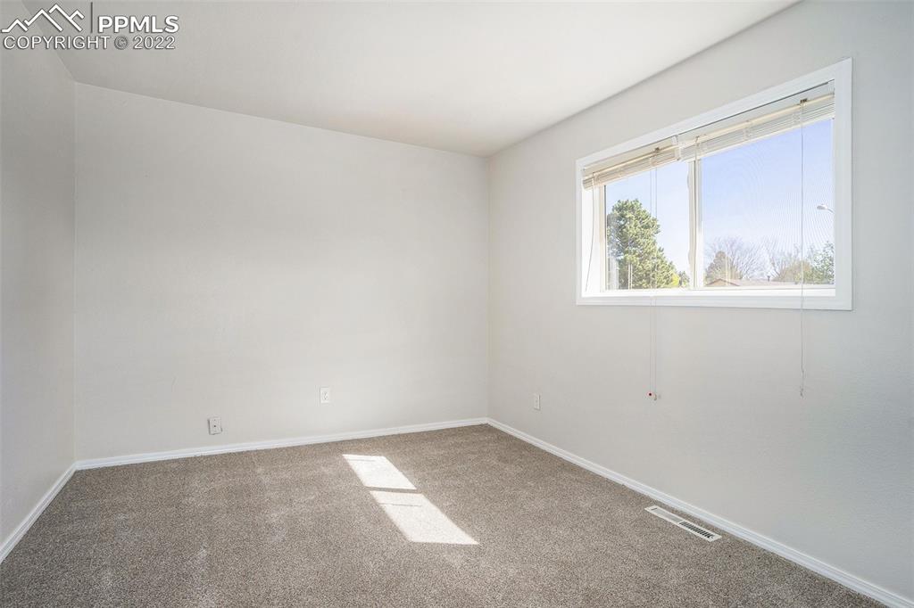 Listing 4248663, Image 13 of 35