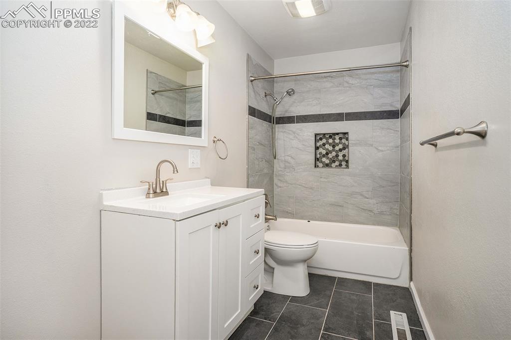 Listing 4248663, Image 9 of 35