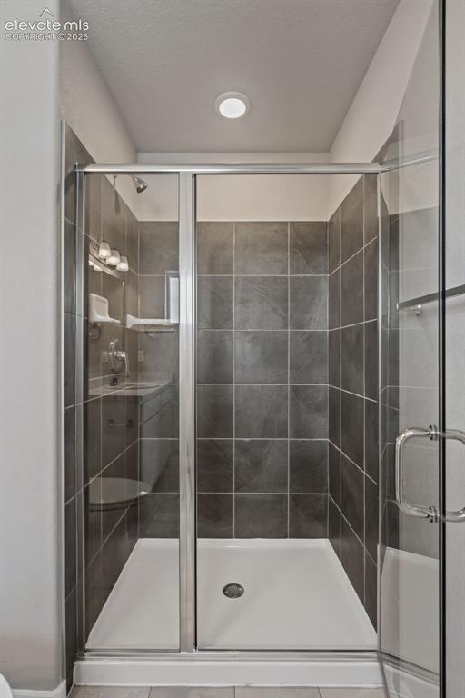 Image 24 of 26: *Photos of previous inventory home of same floor plan - features and option