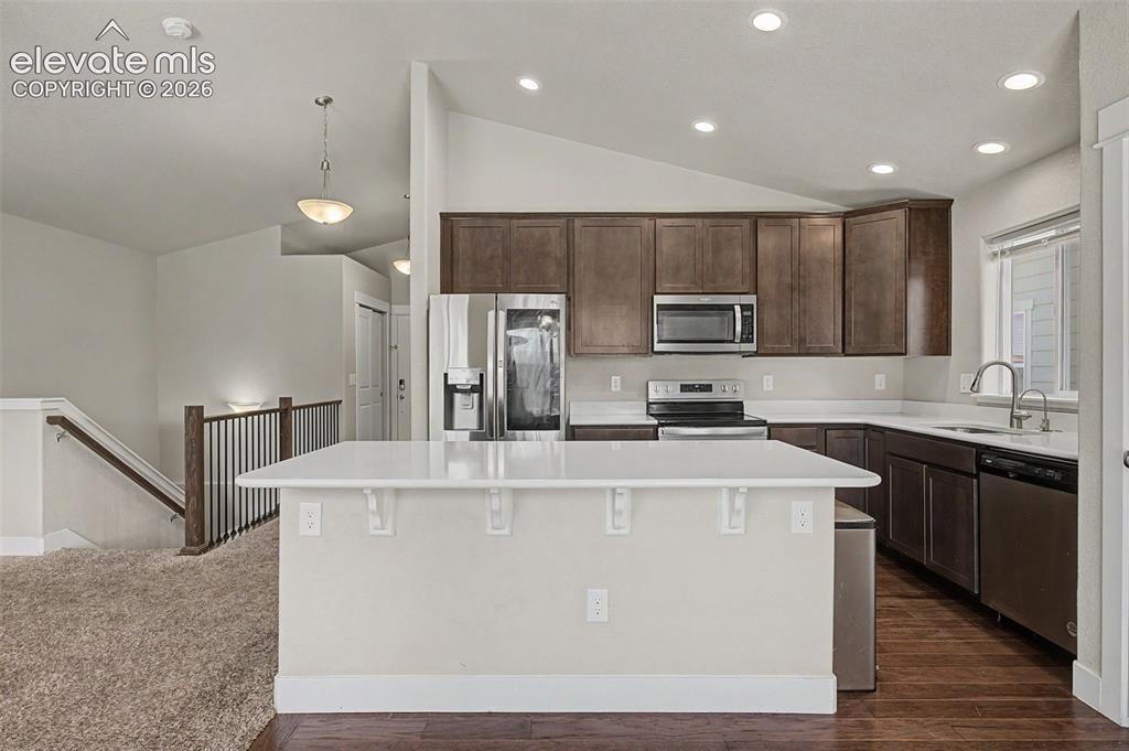 Image 16 of 44: Kitchen