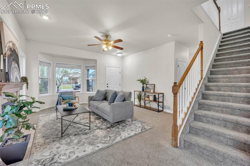 Image 11 of 45: Living Room