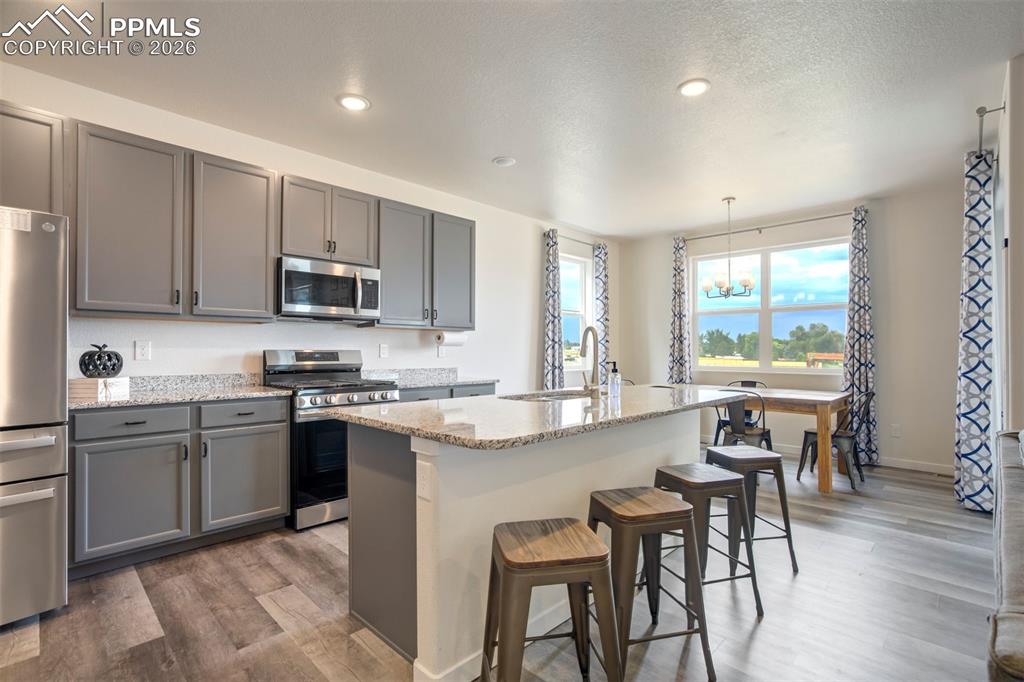 Image 12 of 45: Kitchen