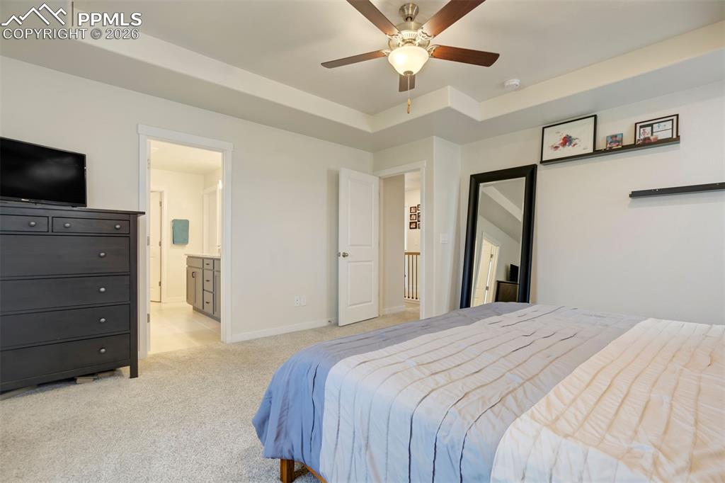 Image 26 of 45: Bedroom