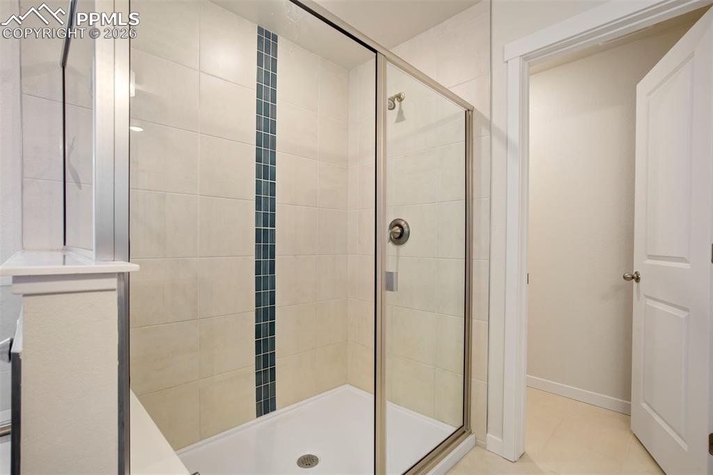 Image 28 of 45: Bathroom