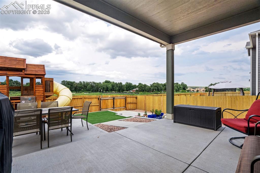 Image 44 of 45: Patio