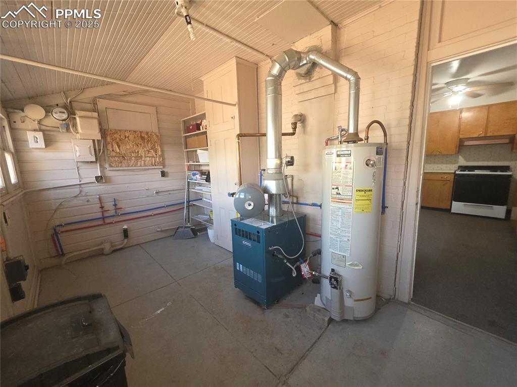 Image 27 of 37: Back Porch off kitchen