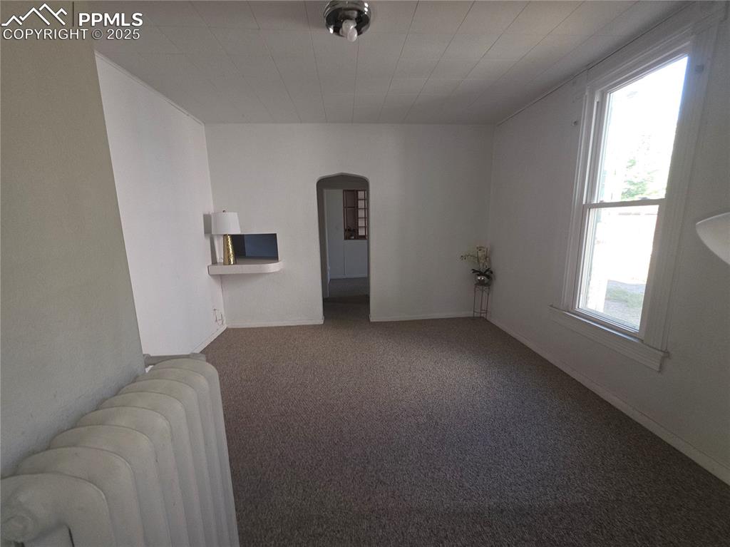 Image 8 of 37: Dining Room