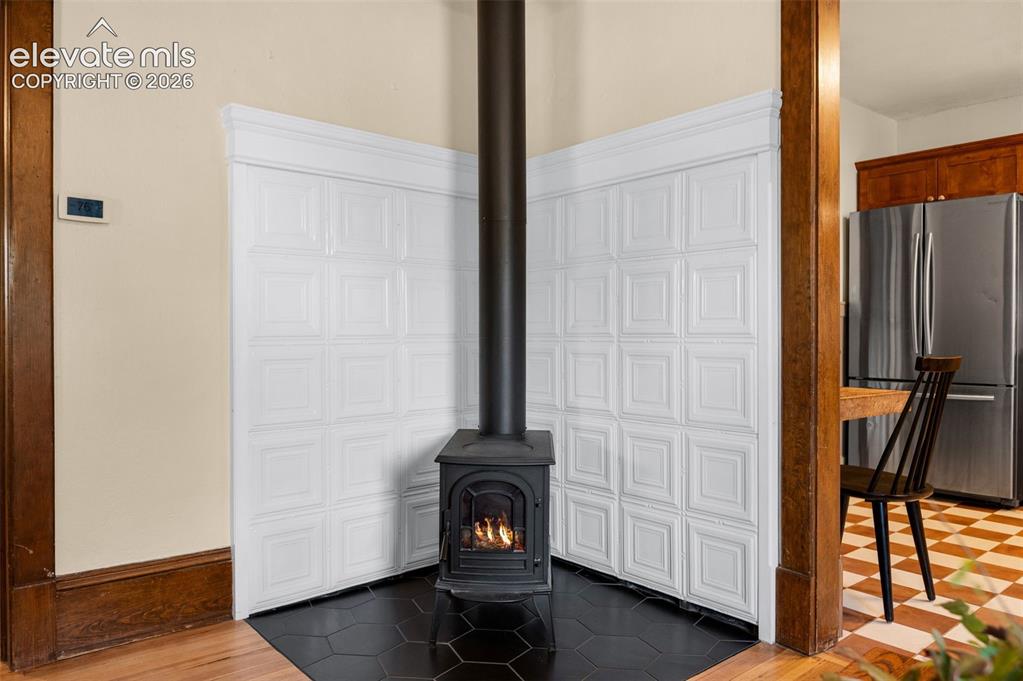 Image 11 of 50: Wood Burning Stove
