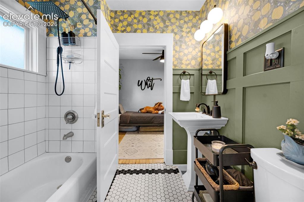 Image 26 of 50: Remodeled Full Bathroom