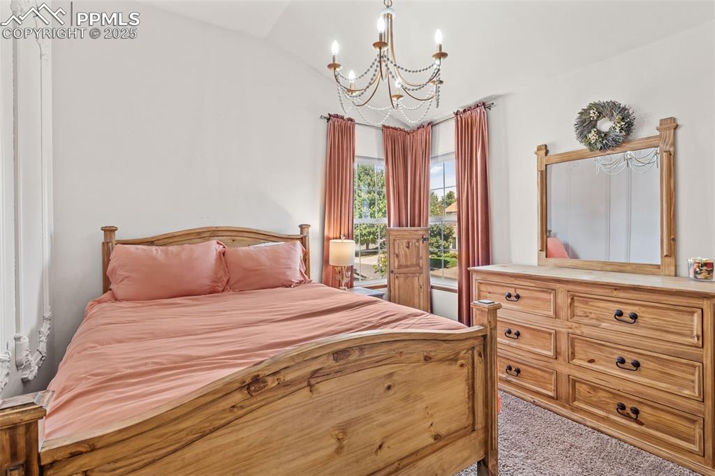 Image 32 of 50: Bedroom