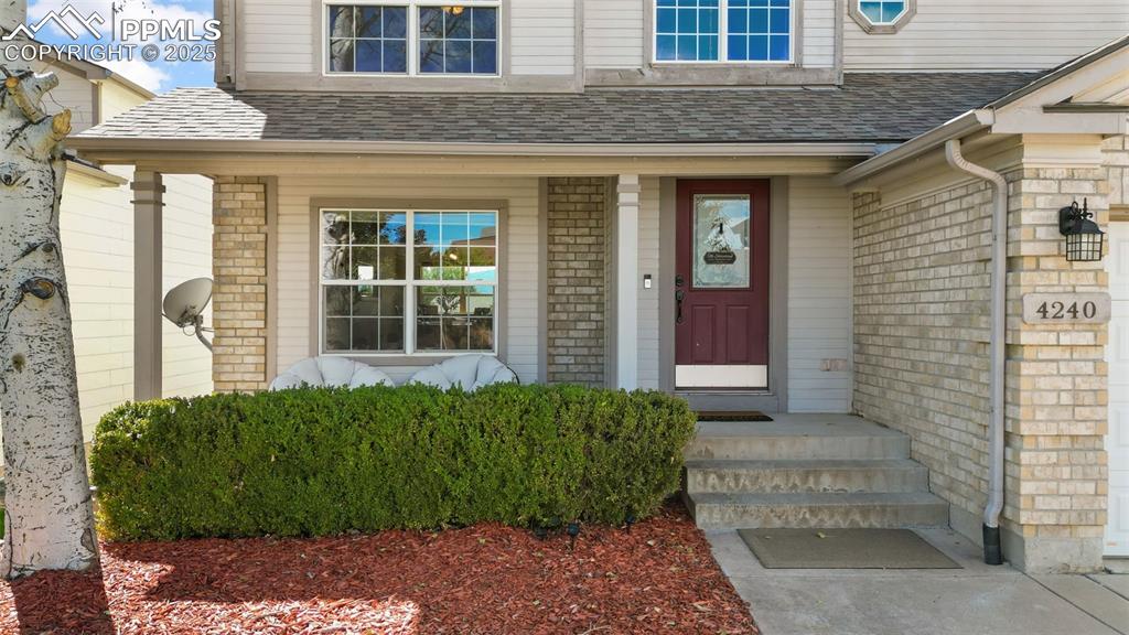 Image 4 of 50: Entry