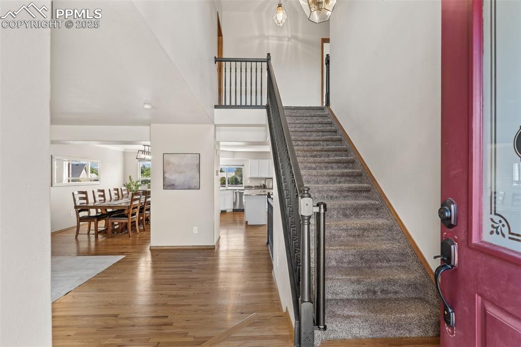 Image 5 of 50: Entry