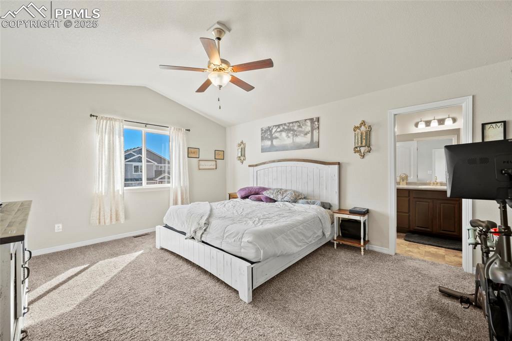 Image 17 of 43: Bedroom