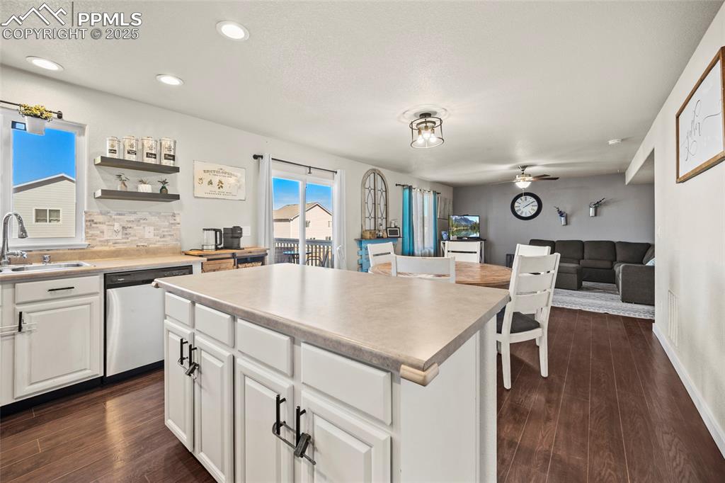 Image 7 of 43: Kitchen