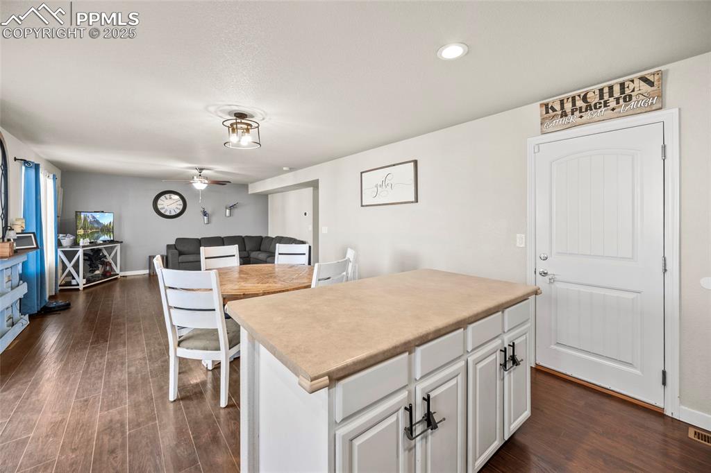 Image 9 of 43: Kitchen