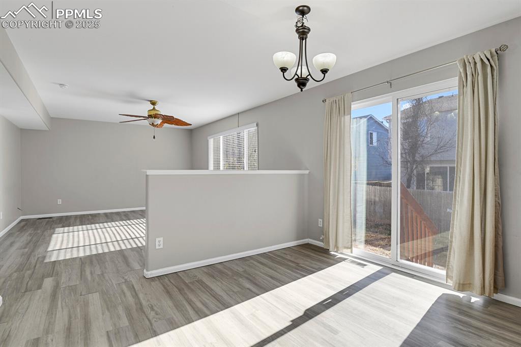 Image 12 of 38: Dining Area