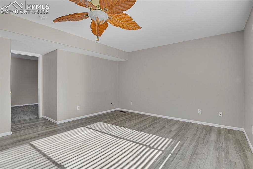 Image 16 of 38: Family Room