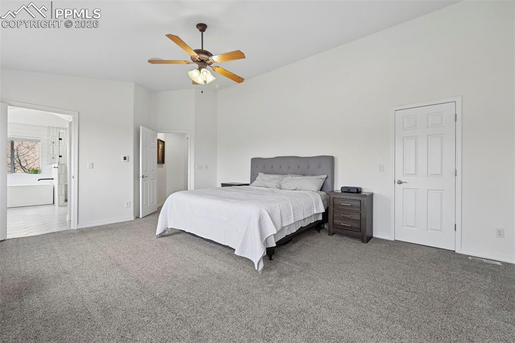 Image 21 of 49: Bedroom