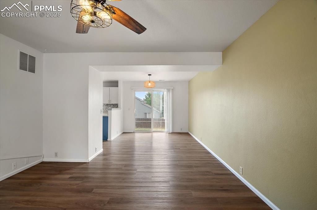 Image 5 of 28: Living Room