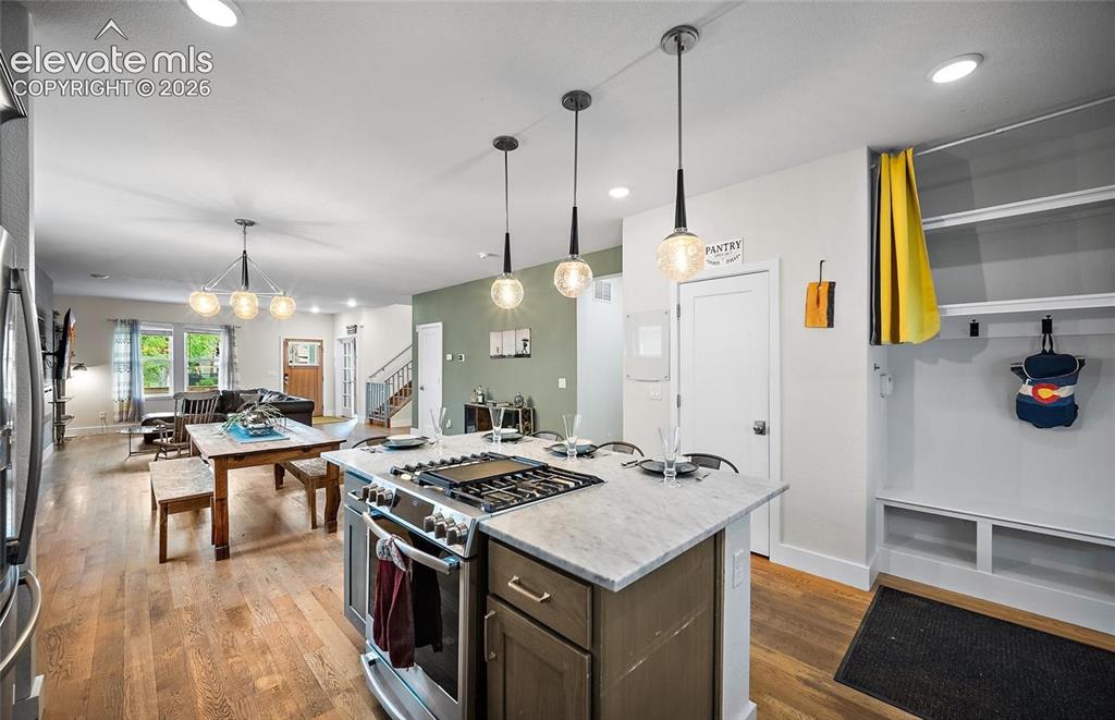 Image 13 of 47: Kitchen