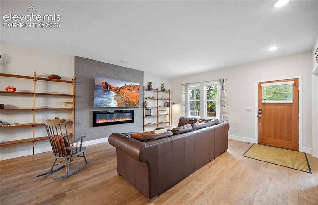 Image 6 of 47: Living Room