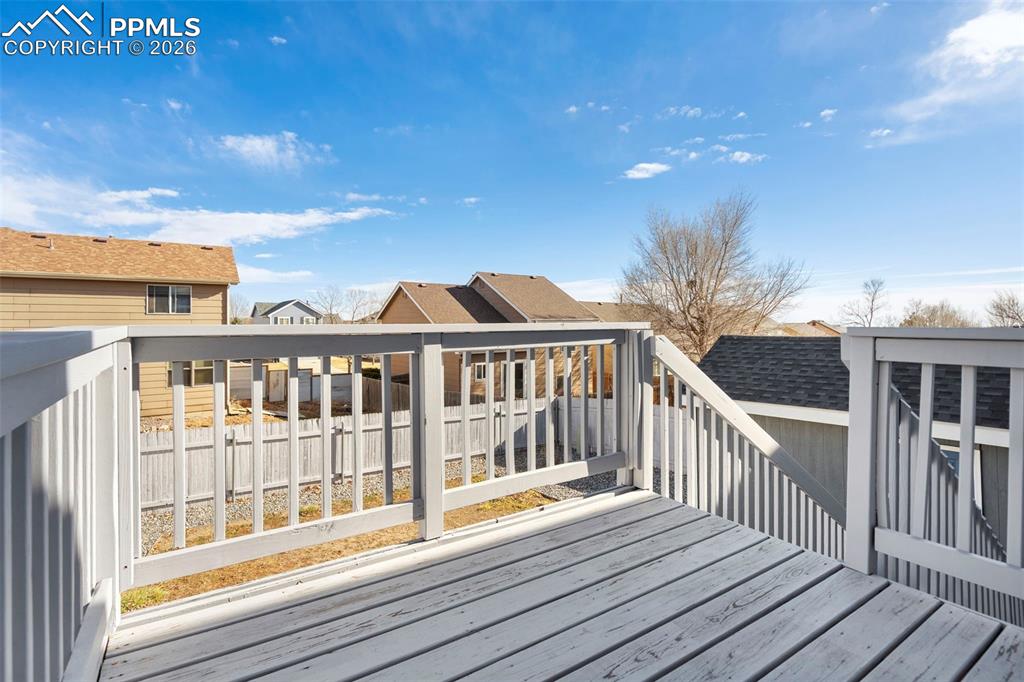 Image 34 of 44: Deck