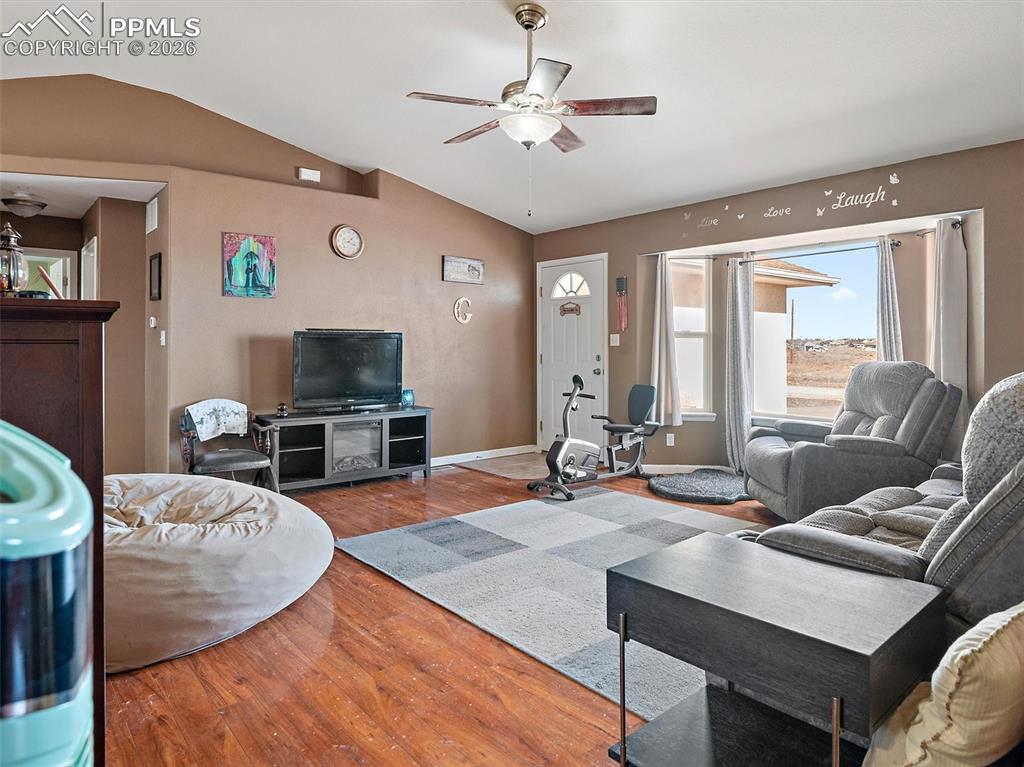 Image 4 of 28: Living Room