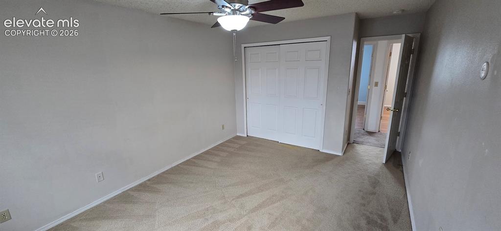 Image 14 of 32: Bedroom