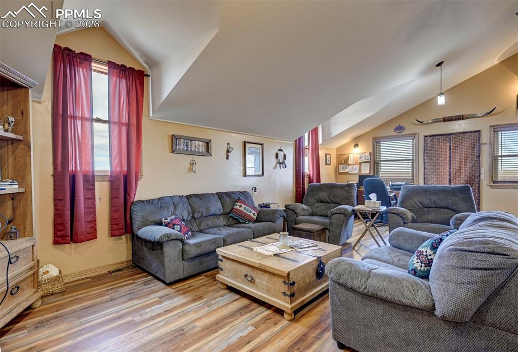 Image 7 of 32: Living Room