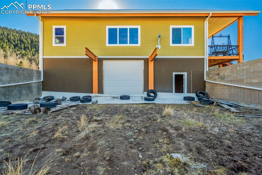 Image 40 of 50: Back of Structure