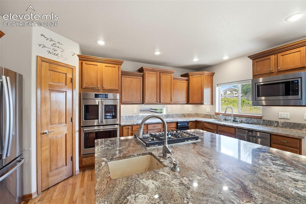 Image 2 of 36: Kitchen