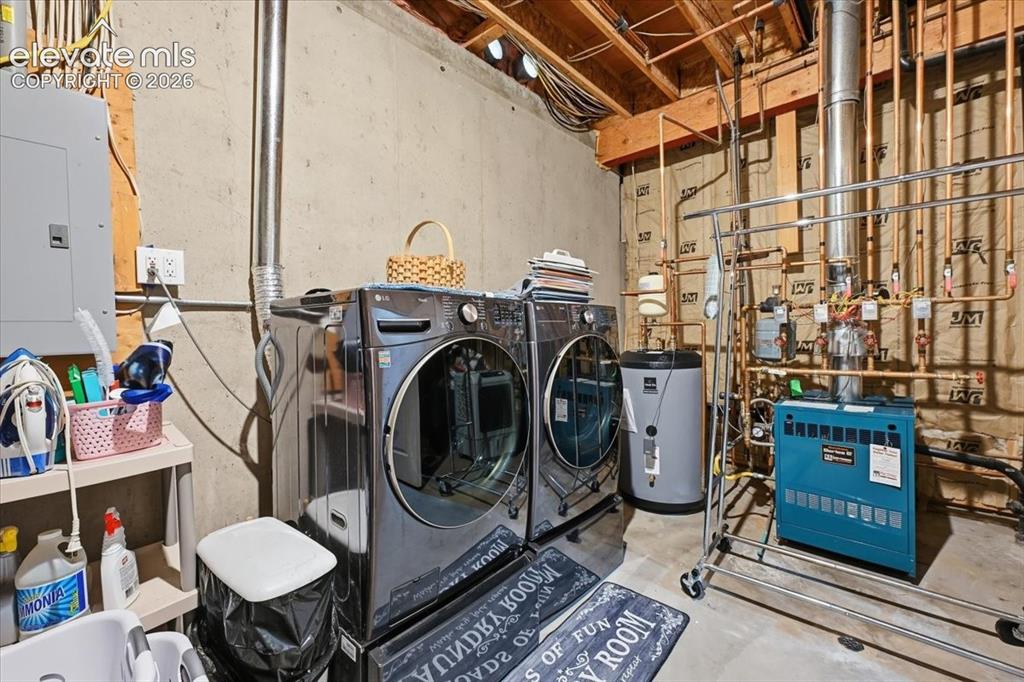 Image 33 of 44: Laundry
