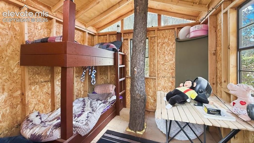 Image 37 of 44: Tree house