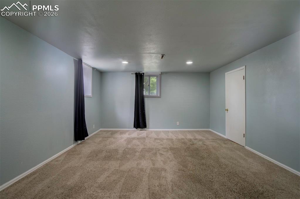 Image 33 of 50: Master Bedroom