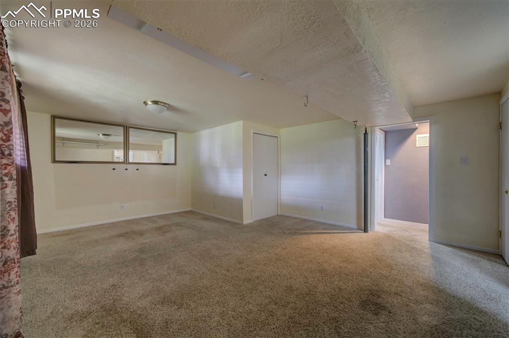 Image 42 of 50: Family Room