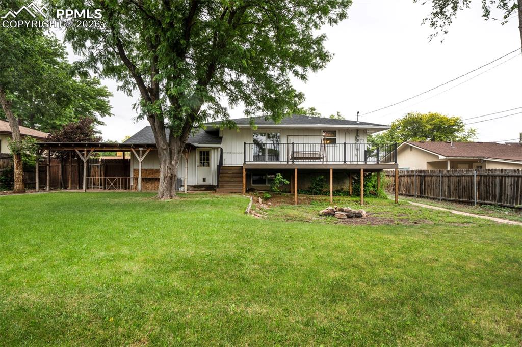 Image 50 of 50: Back of Structure