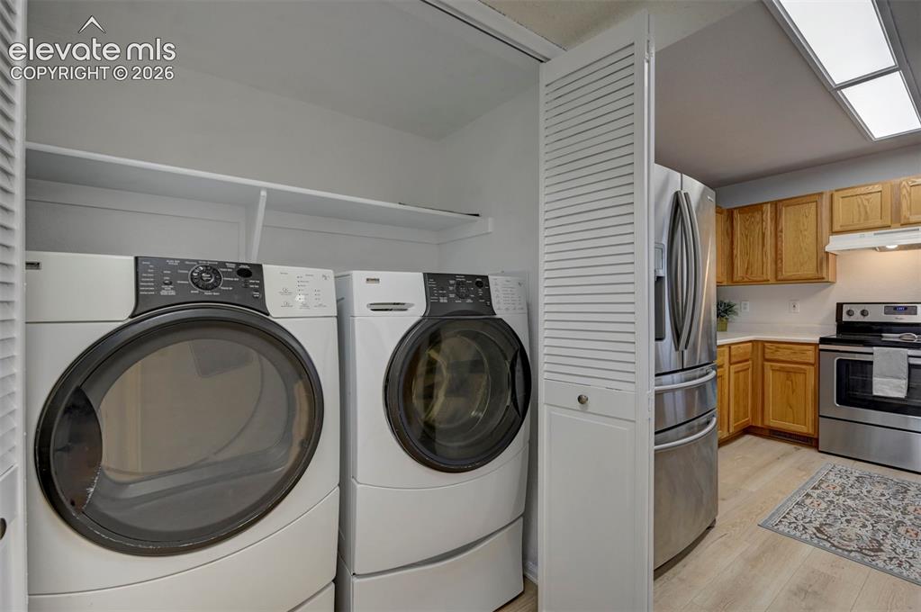 Image 11 of 28: Laundry