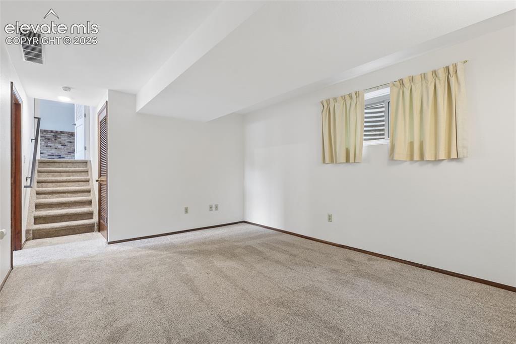 Image 14 of 44: Family Room