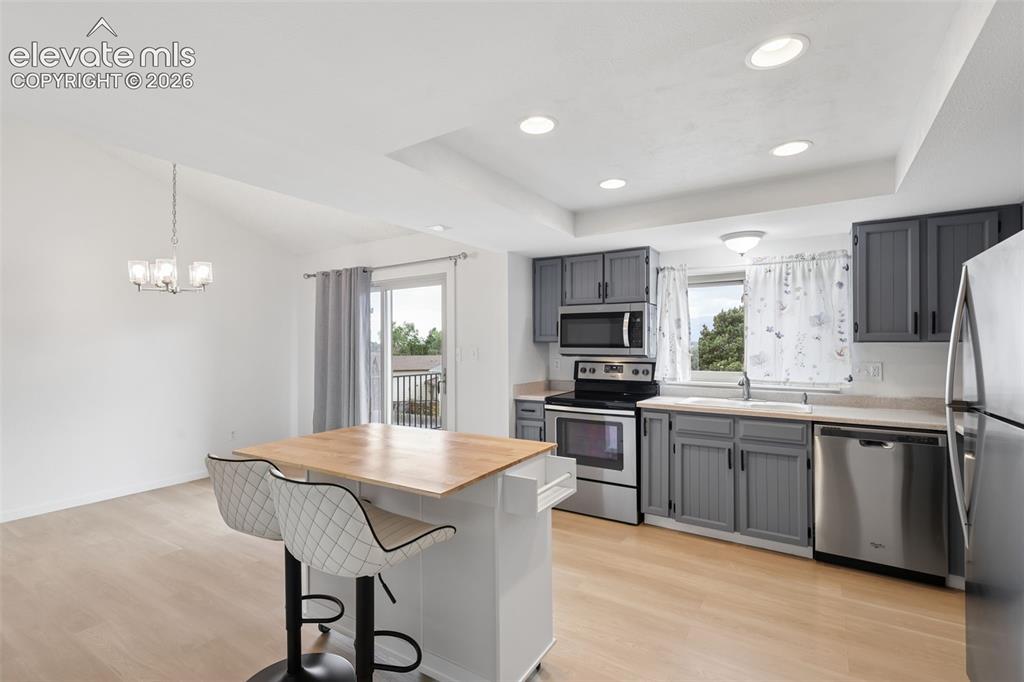 Image 9 of 44: Kitchen